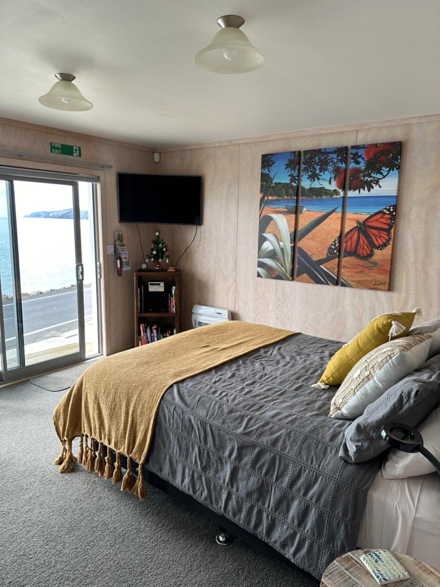 Te Mata Bay Seaviews Bed & Breakfast Tapu Bagian luar foto